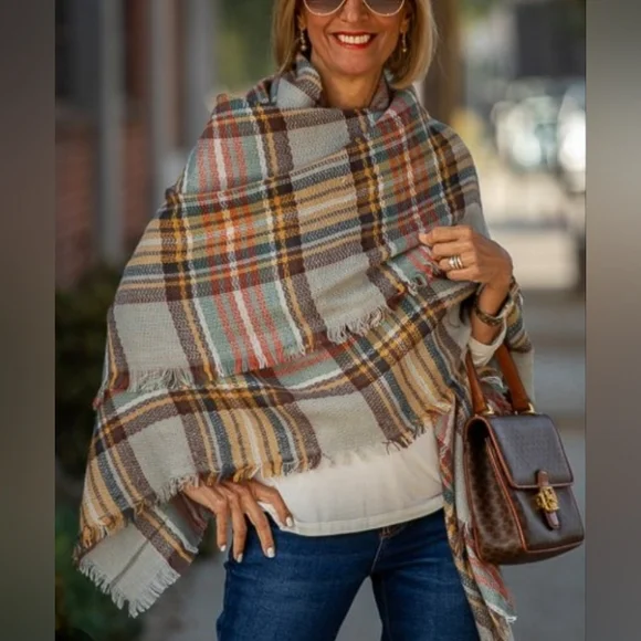 Just Style LA Poncho Scarf - Picture 2 of 6